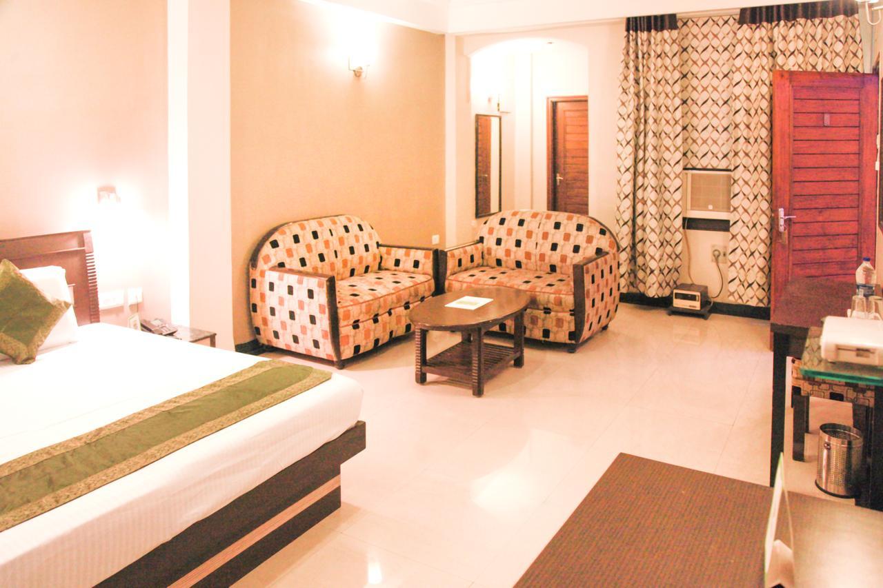 Treebo Trend Swagat Kanpur Esterno foto